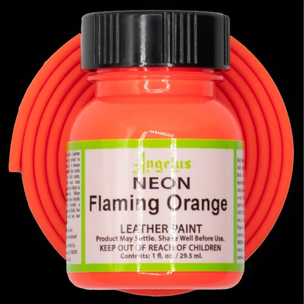Angelus Neon Flaming Orange Lederfarbe mit orangem BioThane Band