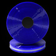 Blaues BioThane Reflexband auf Rolle mit reflektierendem Mittelstreifen (BU318, hohe Sichtbarkeit, glänzende Oberfläche)